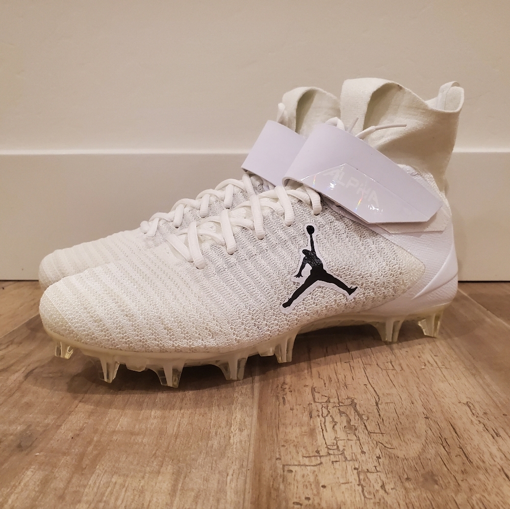 JORDAN ALPHA MENACE ELITE 2 FLYKNIT FOOTBALL CLEATS MENS
